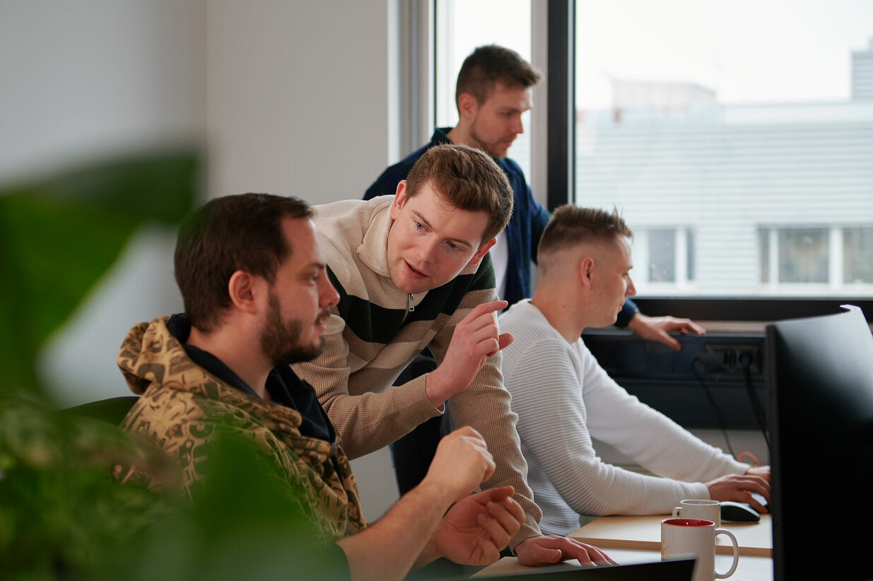 Company_Culture_Start_Up_Pixel_Photonics_Teamwork_at_CenTec_Muenster_Germany