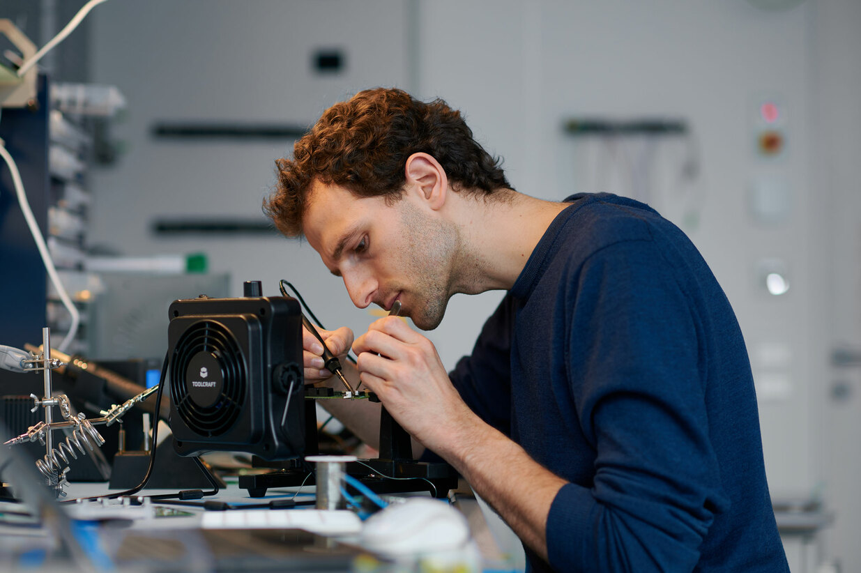 Pixel_Photonics_Single_Photon_Detector_waveguide_integration_SNSPD_Development_and_Fabrication